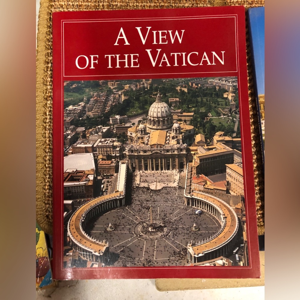A View of The Vatican Table book, gardens museums palaces Basilica of St. Peter